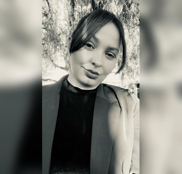 resized_image_blurred_background_639x608